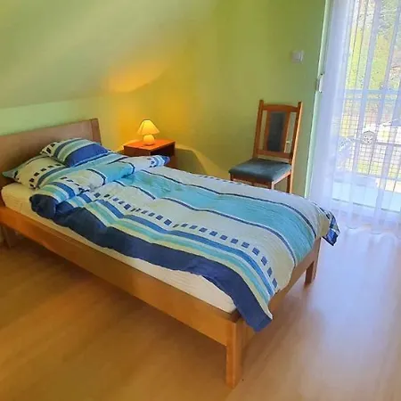 In 19281 Hébergement de vacances