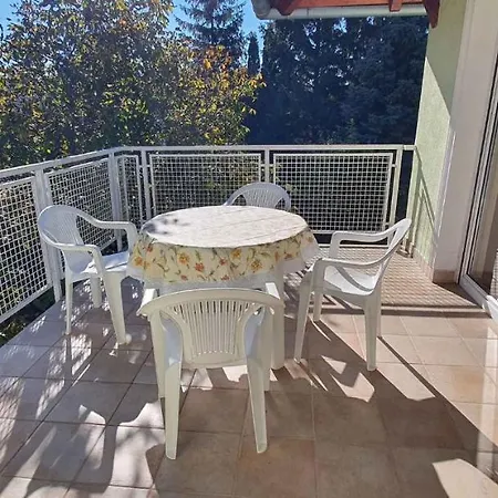 In 19281 Hébergement de vacances *