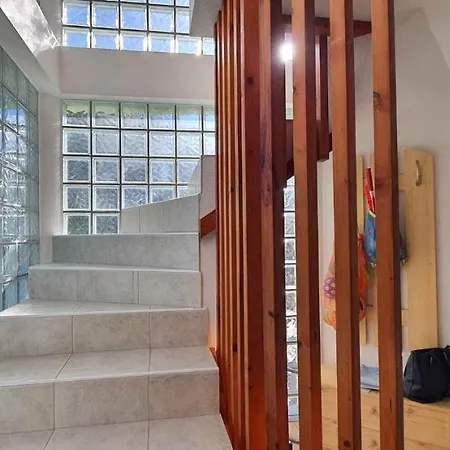 In 19281 Hébergement de vacances