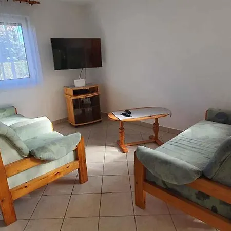 Hébergement de vacances In 19281