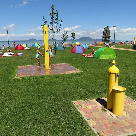 In 19281 Hébergement de vacances Balatonmáriafürdő