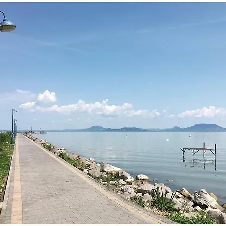 In Balatonmariafürdo 19281 *