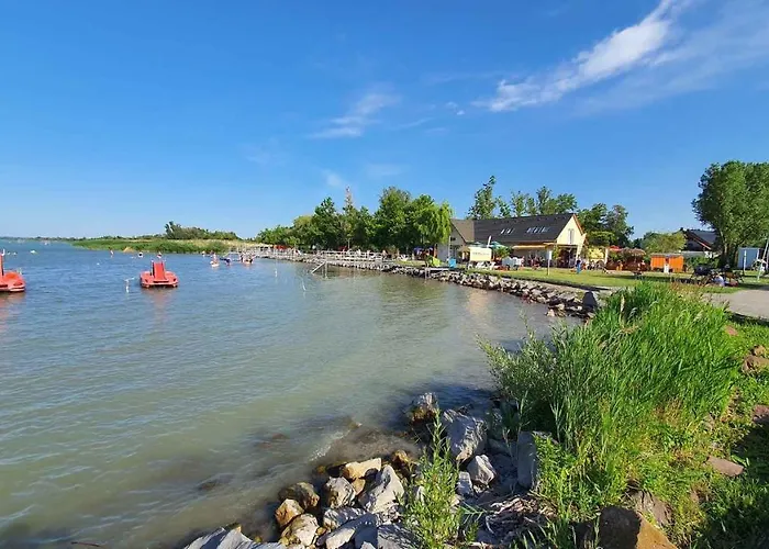 In 19281 Nyaraló Balatonmáriafürdő